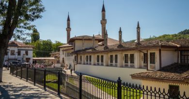 Экскурсии в Ханский дворец, Бахчисарай из пгт Приморского 2025